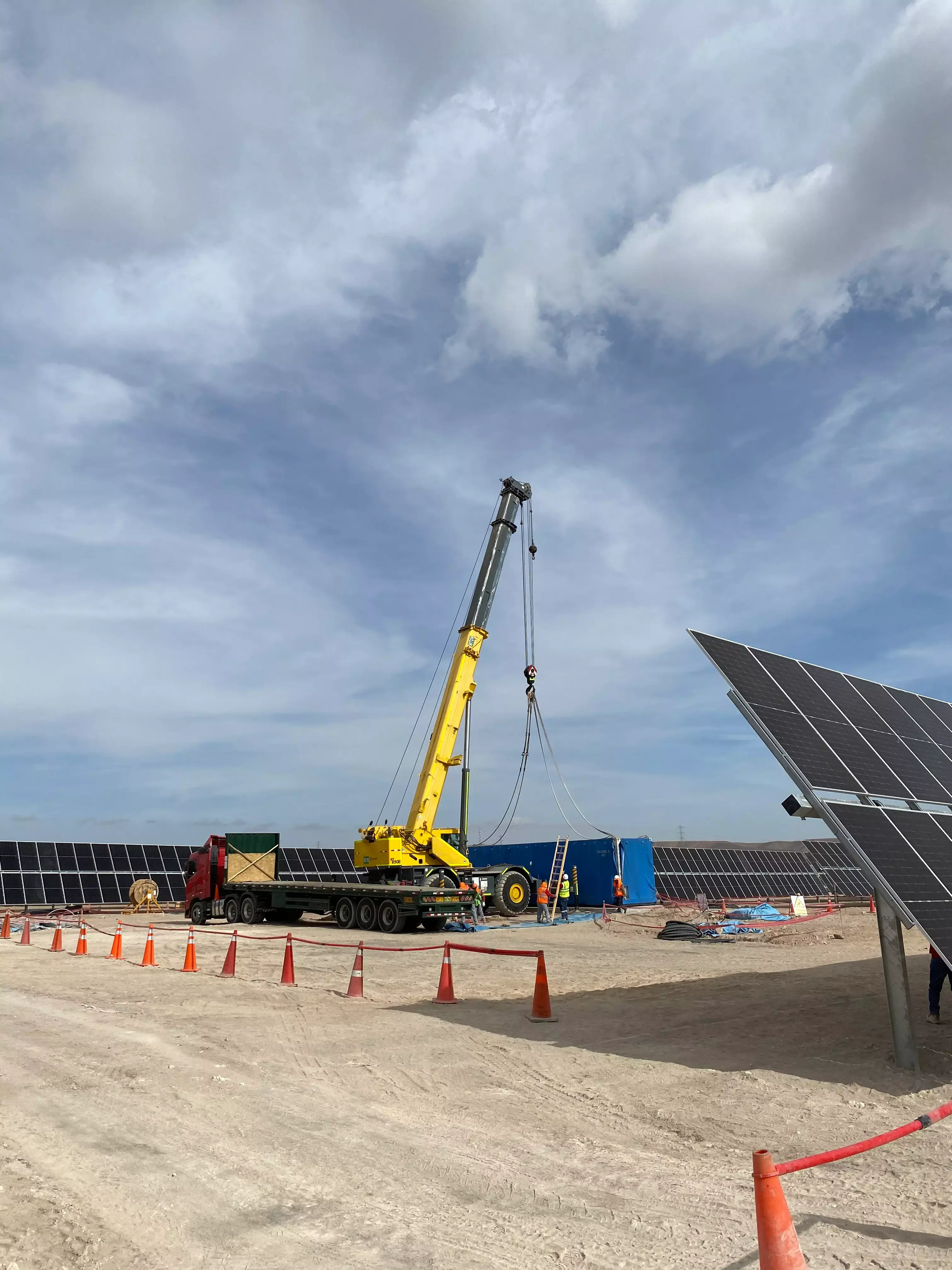 CONSTRUCCIÓN DE PLANTAS FOTOVOLTAICAS